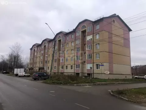 3-комнатная квартира: Сыктывкар, улица Серова, 46 (82.5 м)