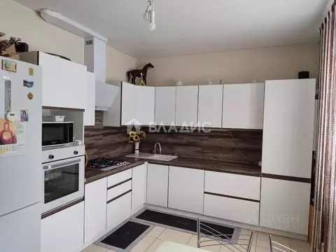 Дом в Белгородская область, Яковлевский муниципальный округ, Красный ...