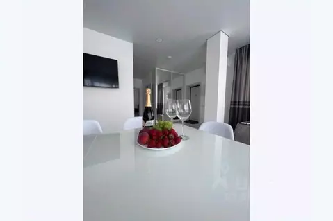 Дом в Крым, Сакский район, с. Уютное ул. Дерюгина, 12 (100 м)