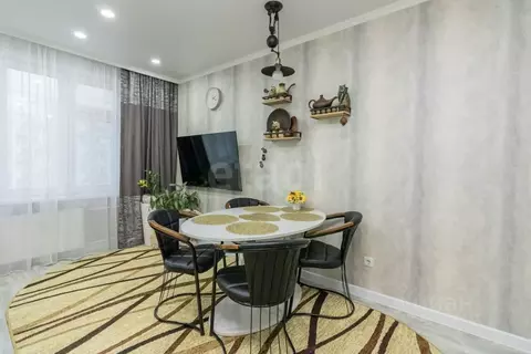 2-к кв. Тюменская область, Тюмень ул. Василия Подшибякина, 12 (62.2 м)