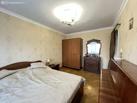 4-комнатная квартира: Владикавказ, проспект Коста, 274 (75 м)