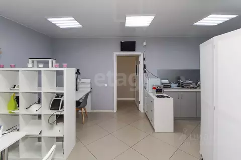 Помещение свободного назначения в Тюменская область, Тюмень ул. 50 лет ...