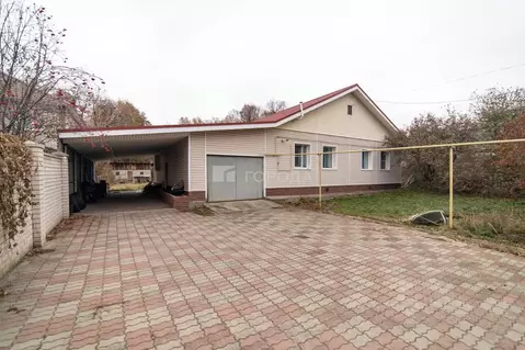 Дом в Алтайский край, Барнаул городской округ, Поселок Казенная заимка ...