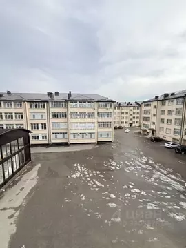 2-к кв. Кабардино-Балкария, Нальчик ул. Солнечная, 10к3 (67.0 м)