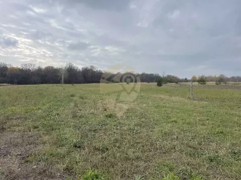 Участок в Белгородская область, Старооскольский городской округ, с. ...