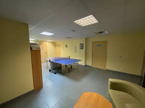 Помещение свободного назначения в Омская область, Омск просп. Карла ...