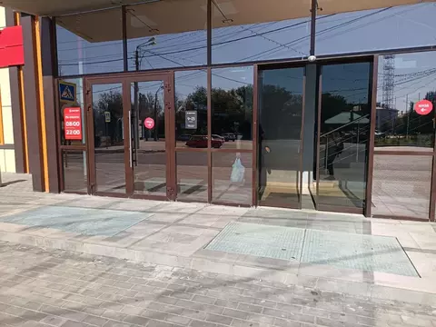 Торговая площадь в Астраханская область, Астрахань ул. Дзержинского, ...