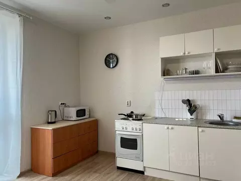 Студия Тюменская область, Тюмень ул. Дмитрия Менделеева, 2 (28.0 м)