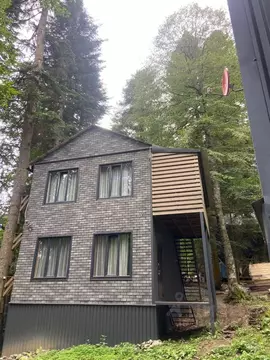 Дом в Карачаево-Черкесия, Зеленчукский район, с. Архыз ул. Банковская, ...