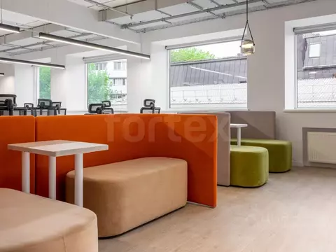 Офис в Москва Новолесная ул., 2 (980 м)