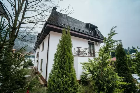 Дом в Краснодарский край, Сочи Красная Поляна пгт, ул. Защитников ...