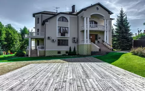 Дом в Московская область, Одинцовский городской округ, д. Подушкино  ...