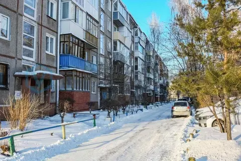 2-к кв. Омская область, Омск ул. 75-й Гвардейской Бригады, 8 (44.0 м)