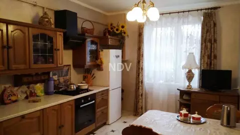 Продается 3-комнатная квартира