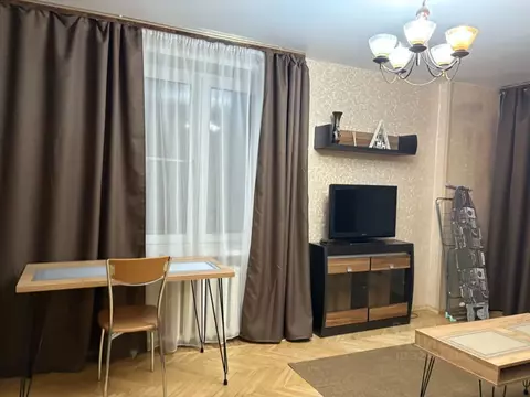 2-к кв. Москва Симферопольский бул., 33К1 (45.0 м)