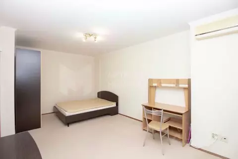 1-к кв. Тюменская область, Тюмень ул. 50 лет Октября, 3к1 (49.0 м)