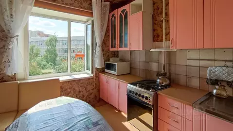 2-к кв. Ямало-Ненецкий АО, Надым ул. Зверева, 27 (53.0 м)