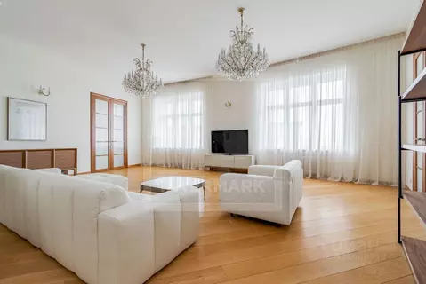 3-к кв. Москва Тверская ул., 9 (143.0 м)