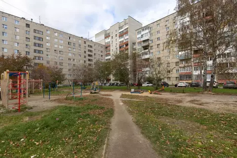 3-к кв. Свердловская область, Екатеринбург ул. Ангарская, 40 (67.6 м)