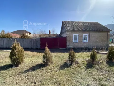 Дом в Волгоградская область, Волгоград пос. Ангарский, ул. ...