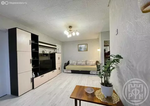 2-комнатная квартира: Луга, проспект Кирова, 48 (42 м)