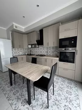 3-к кв. Московская область, Химки ул. Озерная, 10 (93.0 м)