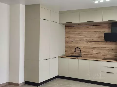 3-к кв. Калининградская область, Калининград ул. Кипарисовая (87.0 м)