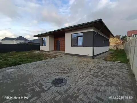 Дом в Крым, Симферопольский район, Молодежное пгт ул. Земляничная (140 ...