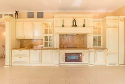 3-к кв. Санкт-Петербург Динамовская ул., 2 (130.0 м)