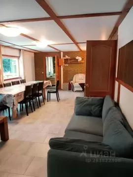 Дом в Ленинградская область, Гатчинский муниципальный округ, Сиверский ...