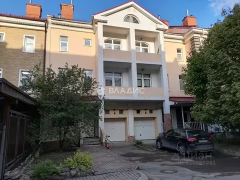 Таунхаус в Москва Куркинское ш., 40к4 (200 м)