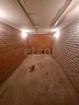 Гараж в Тюменская область, Тюмень ул. Мельникайте, 126с2 (16 м)