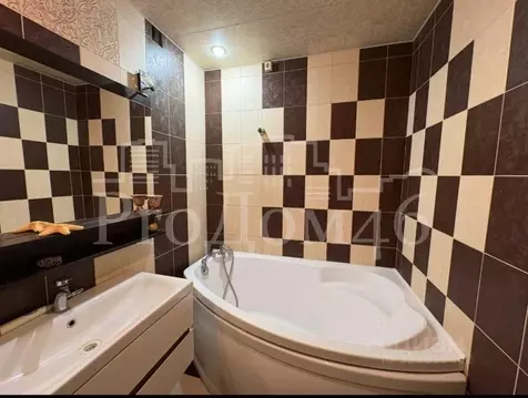 3-к кв. Курская область, Курск просп. Вячеслава Клыкова, 10 (76.0 м)