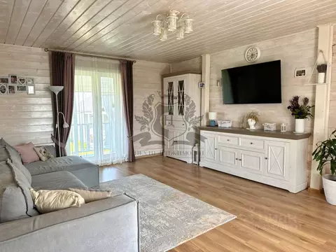 Дом в Ленинградская область, Ломоносовский район, Кипенское с/пос, ...