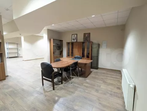 Офис в Ханты-Мансийский АО, Сургут Университетская ул., 9 (90 м)