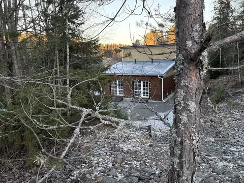 1-к кв. Карелия, Питкярантский муниципальный округ, пос. Ляскеля ул. ...