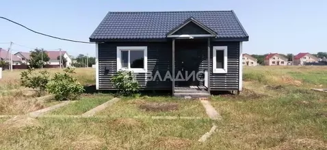 Дом в Краснодарский край, Ейский район, Александровское с/пос, с. ...