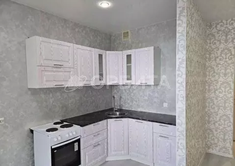Студия Тюменская область, Тюмень ул. Тимофея Чаркова, 81к1 (29.0 м)