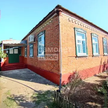 Дом в Краснодарский край, Тимашевский район, Роговское с/пос, Красный ...