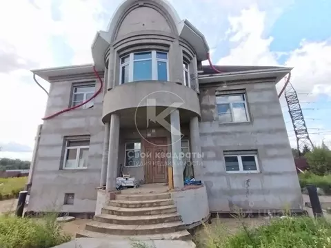 Коттедж в Москва д. Яковлевское, ул. Полянка, 1А (600 м)