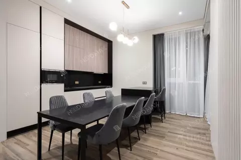 4-к кв. Санкт-Петербург ул. Новая, 51к46 (180.0 м)