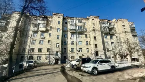 Продается комната в 4-комнатной квартире
