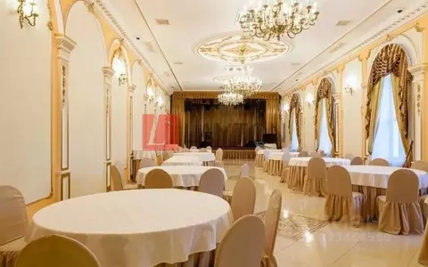 Помещение свободного назначения в Москва Суворовская пл., 2с39 (300 м)