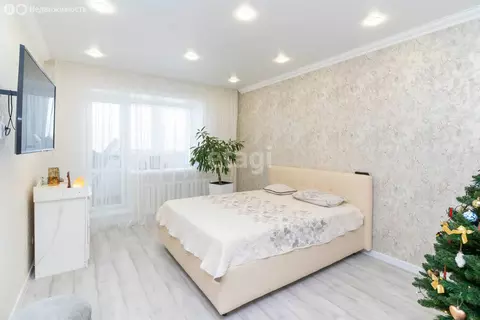 3-комнатная квартира: Тюмень, улица Николая Семёнова, 23 (92 м)