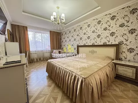 3-к кв. Ставропольский край, Ессентуки Октябрьская пл., 31А (110.0 м)