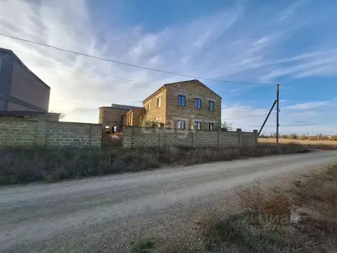 Дом в Крым, Сакский район, Ореховское с/пос, с. Михайловка ул. ...