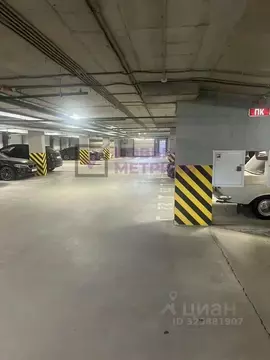 Гараж в Санкт-Петербург дор. Торфяная, 17к5 (13 м)