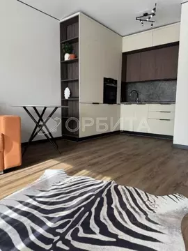 1-к кв. Тюменская область, Тюмень Рощино мкр, ул. Александра ...