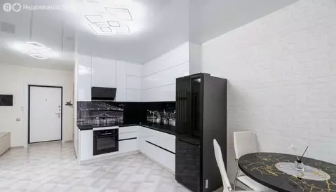 2-комнатная квартира: Краснодар, улица им. Героя Яцкова И.В., 6 (51.4 ...