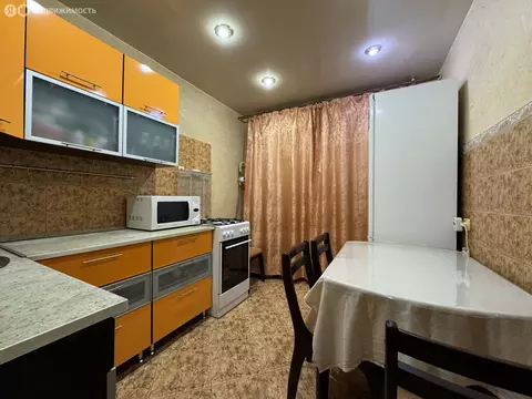 3-комнатная квартира: Киров, улица Риммы Юровской, 1 (63.3 м)